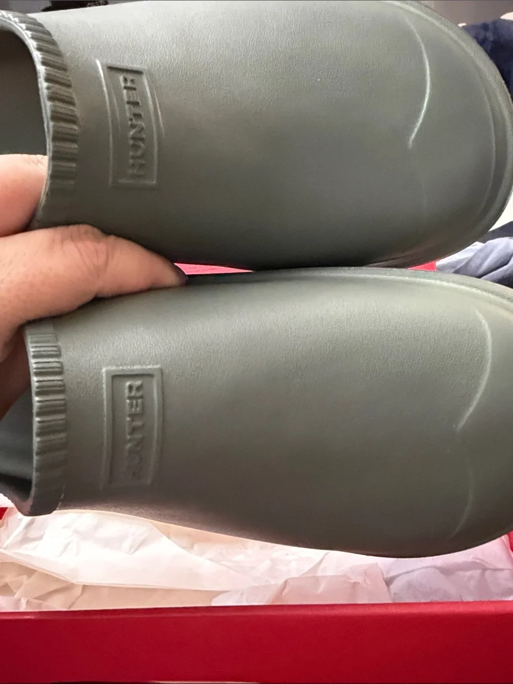 Hunter in/out bloom algae foam clog Slip-On in Olive/lichen Green. Unisex